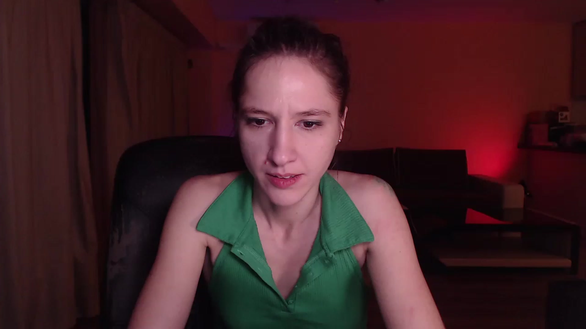 Gallery image thumbnail from IntruderRorry's myfreecams stream on, 12/25/2022, 17:07 image 16 of 20