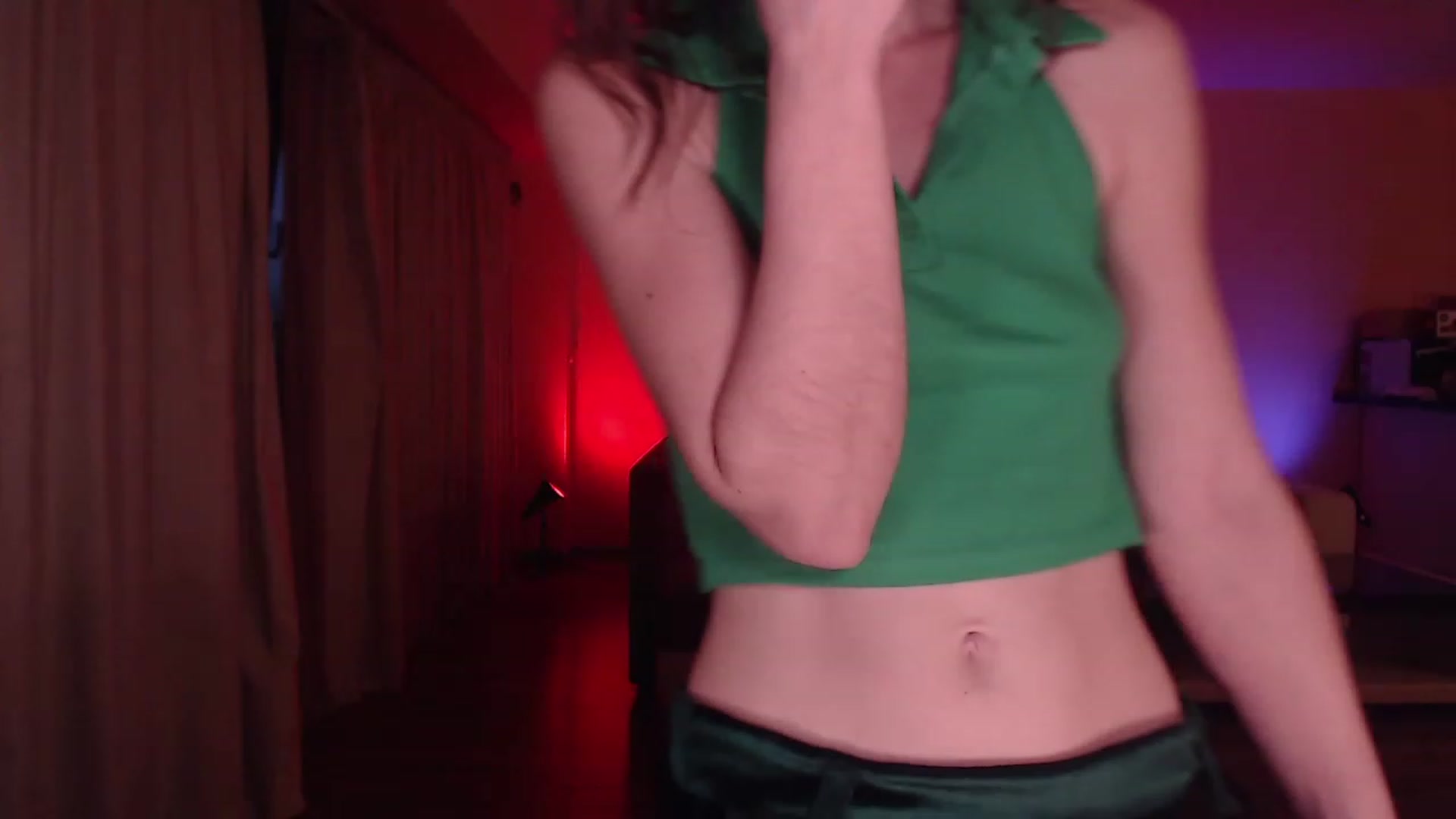 Gallery image thumbnail from IntruderRorry's myfreecams stream on, 12/25/2022, 17:07 image 1 of 20