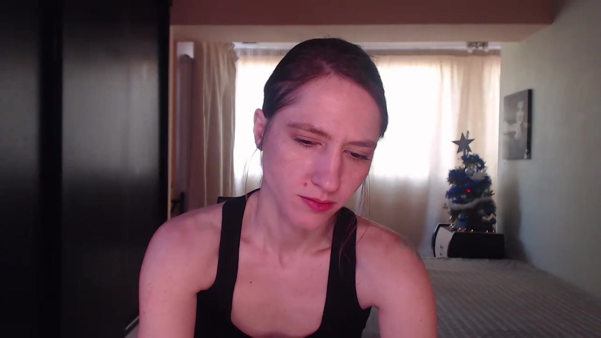 Gallery image thumbnail from IntruderRorry's myfreecams stream on, 12/26/2022, 08:43 image 1 of 20