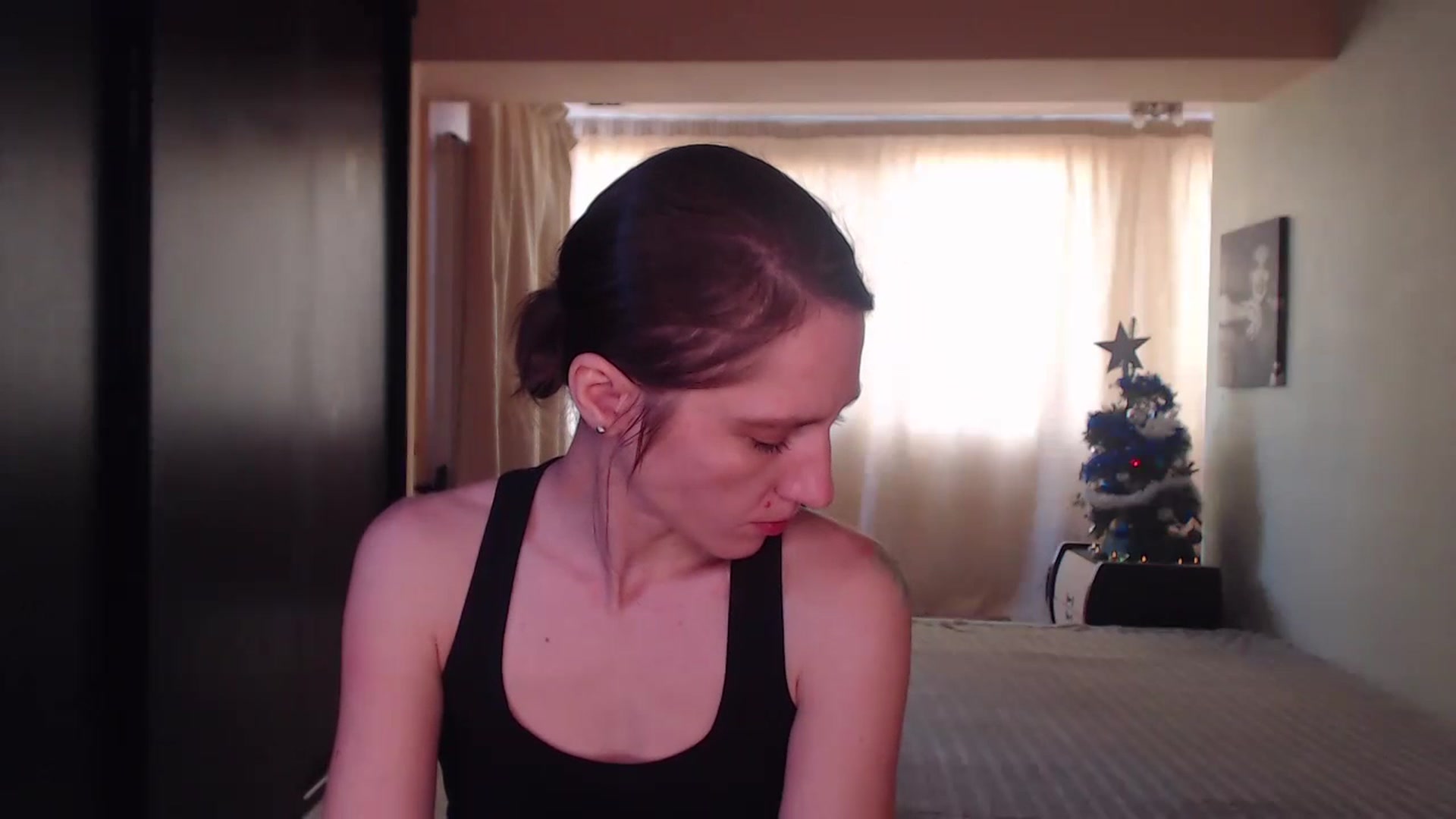 Gallery image thumbnail from IntruderRorry's myfreecams stream on, 12/26/2022, 08:43 image 6 of 20