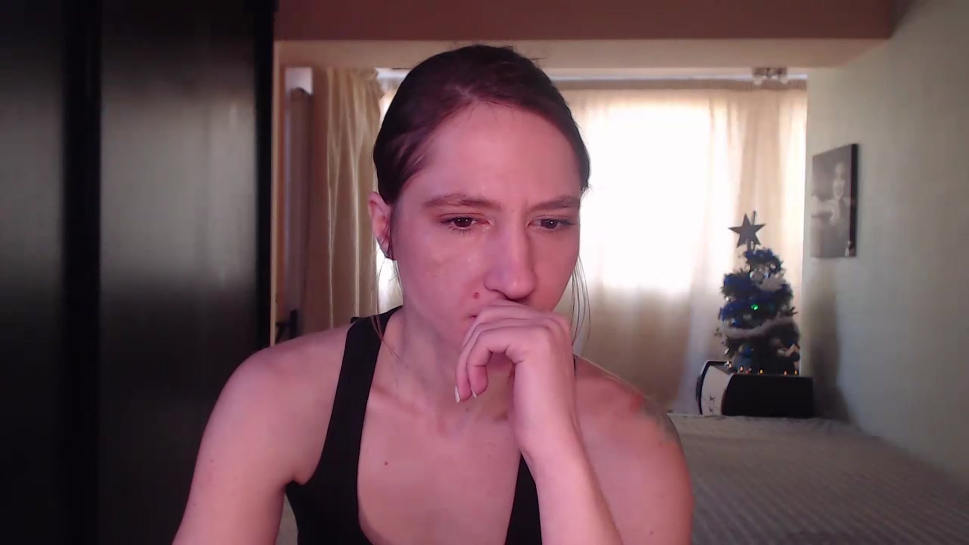 Gallery image thumbnail from IntruderRorry's myfreecams stream on, 12/26/2022, 08:43 image 4 of 20