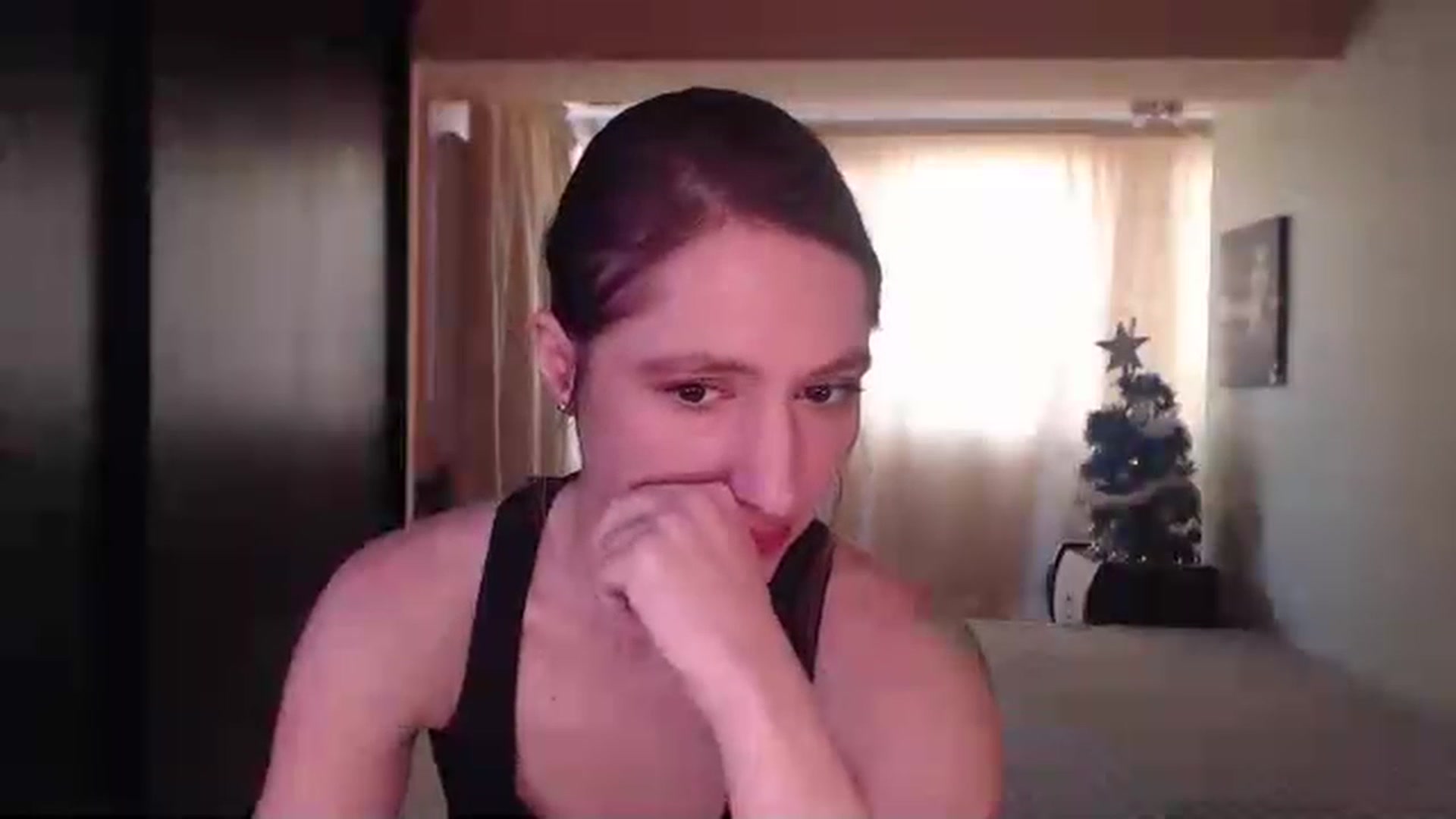 Gallery image thumbnail from IntruderRorry's myfreecams stream on, 12/26/2022, 08:43 image 8 of 20