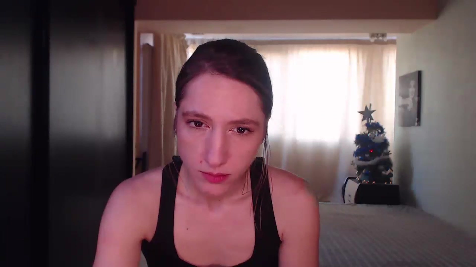 Gallery image thumbnail from IntruderRorry's myfreecams stream on, 12/26/2022, 08:43 image 19 of 20
