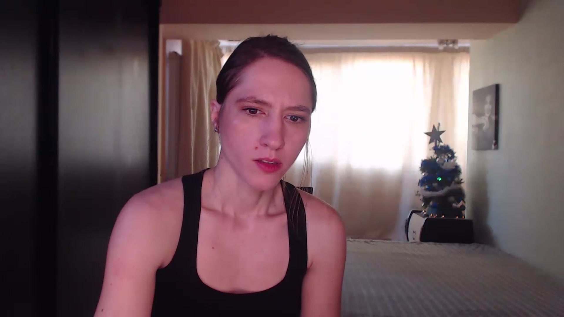 Gallery image thumbnail from IntruderRorry's myfreecams stream on, 12/26/2022, 08:43 image 17 of 20