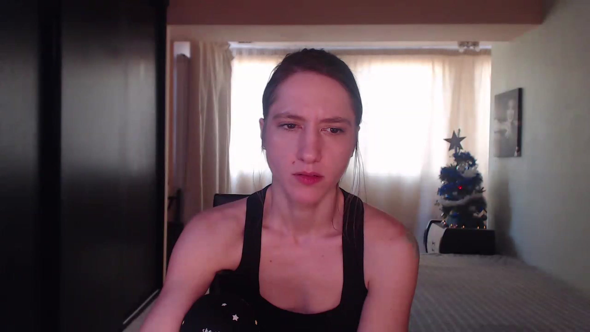 Gallery image thumbnail from IntruderRorry's myfreecams stream on, 12/26/2022, 09:41 image 2 of 20