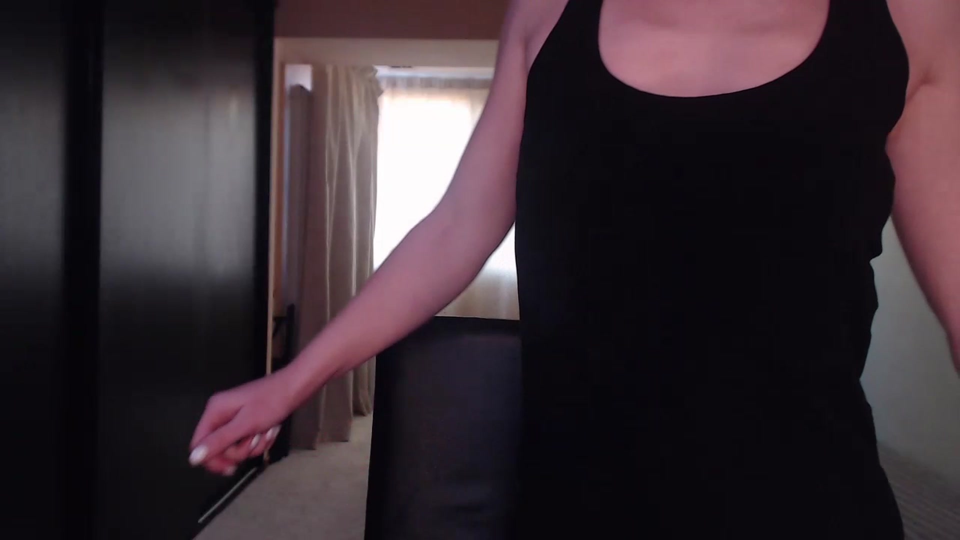 Gallery image thumbnail from IntruderRorry's myfreecams stream on, 12/26/2022, 10:27 image 6 of 20