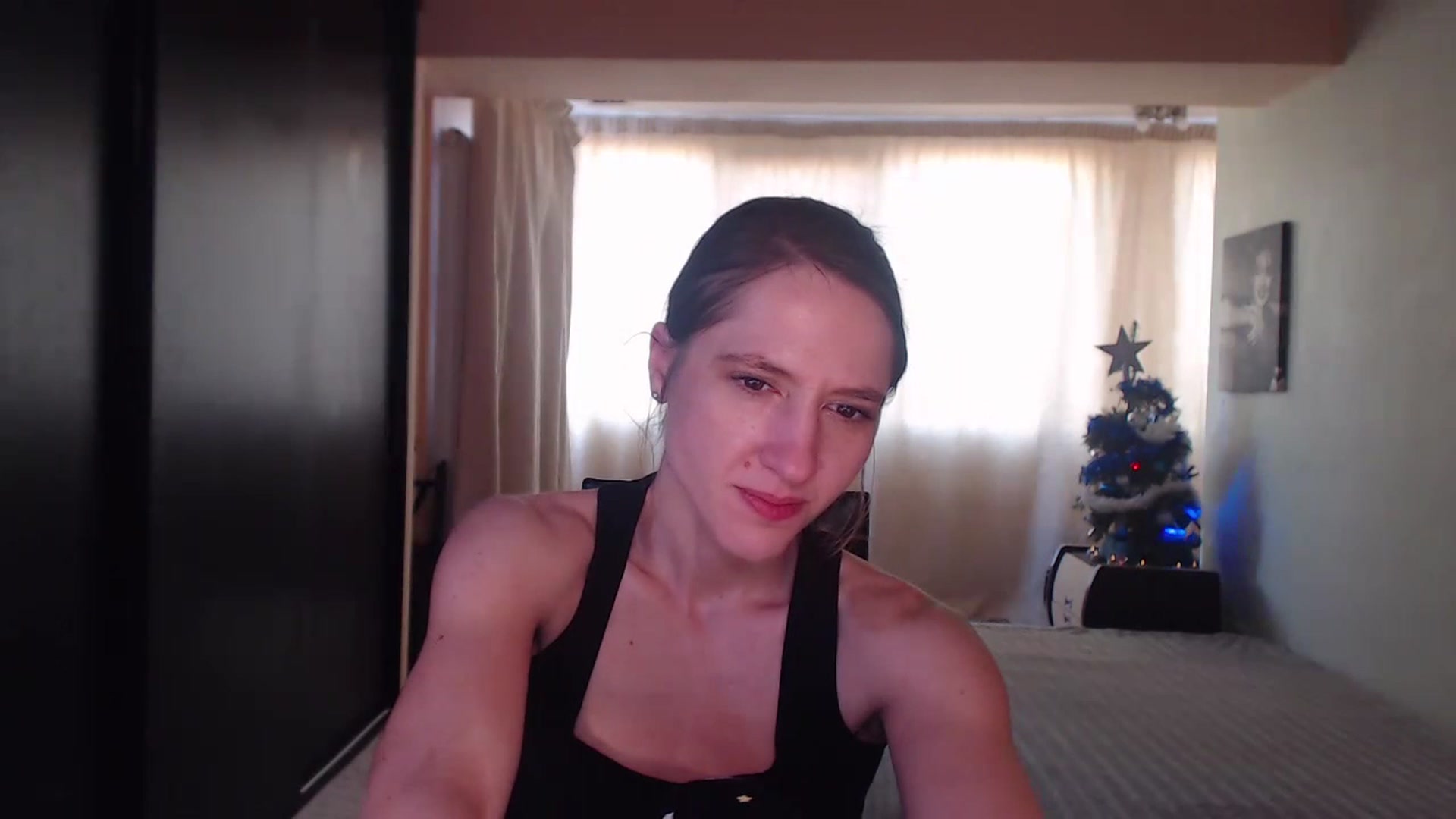 Gallery image thumbnail from IntruderRorry's myfreecams stream on, 12/26/2022, 11:19 image 16 of 20