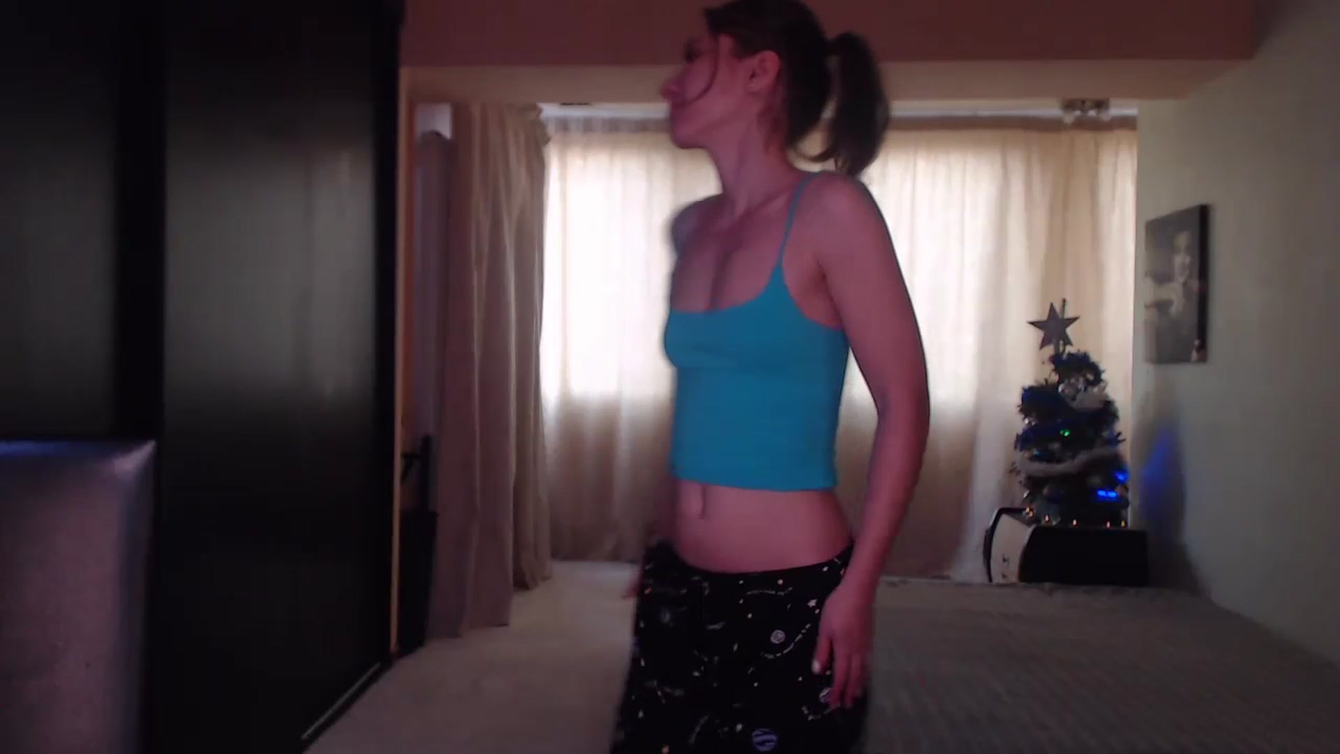 Gallery image thumbnail from IntruderRorry's myfreecams stream on, 12/26/2022, 14:04 image 13 of 20