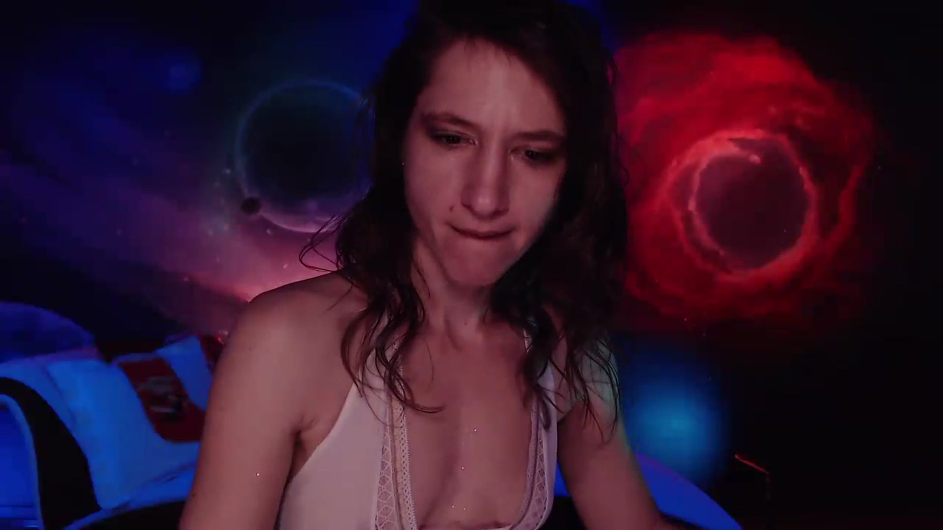 Gallery image thumbnail from IntruderRorry's myfreecams stream on, 12/27/2022, 12:32 image 12 of 20