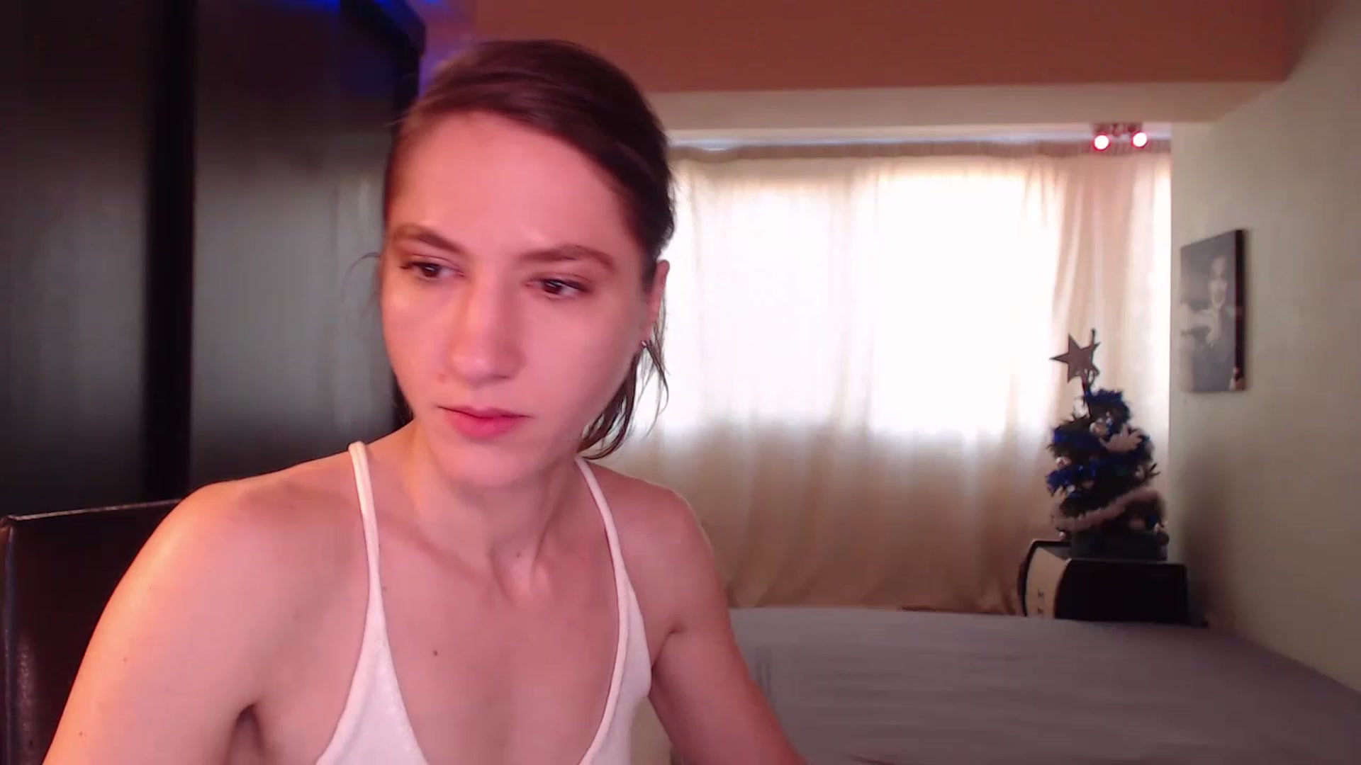 Gallery image thumbnail from IntruderRorry's myfreecams stream on, 12/31/2022, 10:20 image 18 of 20
