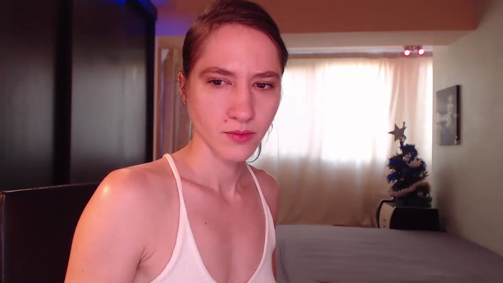 Gallery image thumbnail from IntruderRorry's myfreecams stream on, 12/31/2022, 10:20 image 13 of 20