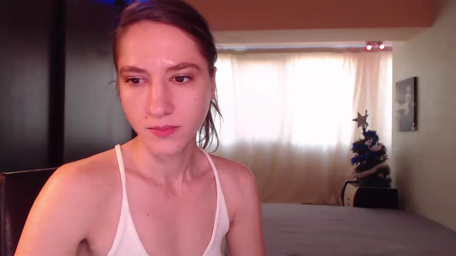 Gallery image thumbnail from IntruderRorry's myfreecams stream on, 12/31/2022, 10:20 image 14 of 20