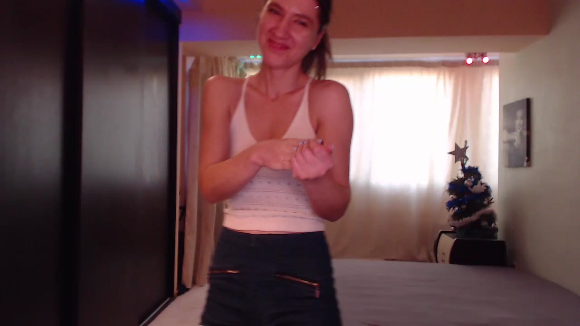 Gallery image thumbnail from IntruderRorry's myfreecams stream on, 12/31/2022, 10:20 image 9 of 20