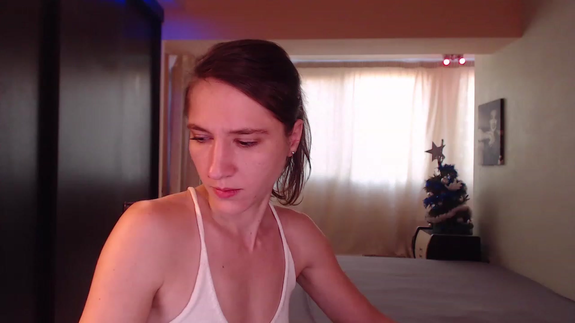 Gallery image thumbnail from IntruderRorry's myfreecams stream on, 12/31/2022, 12:21 image 10 of 20