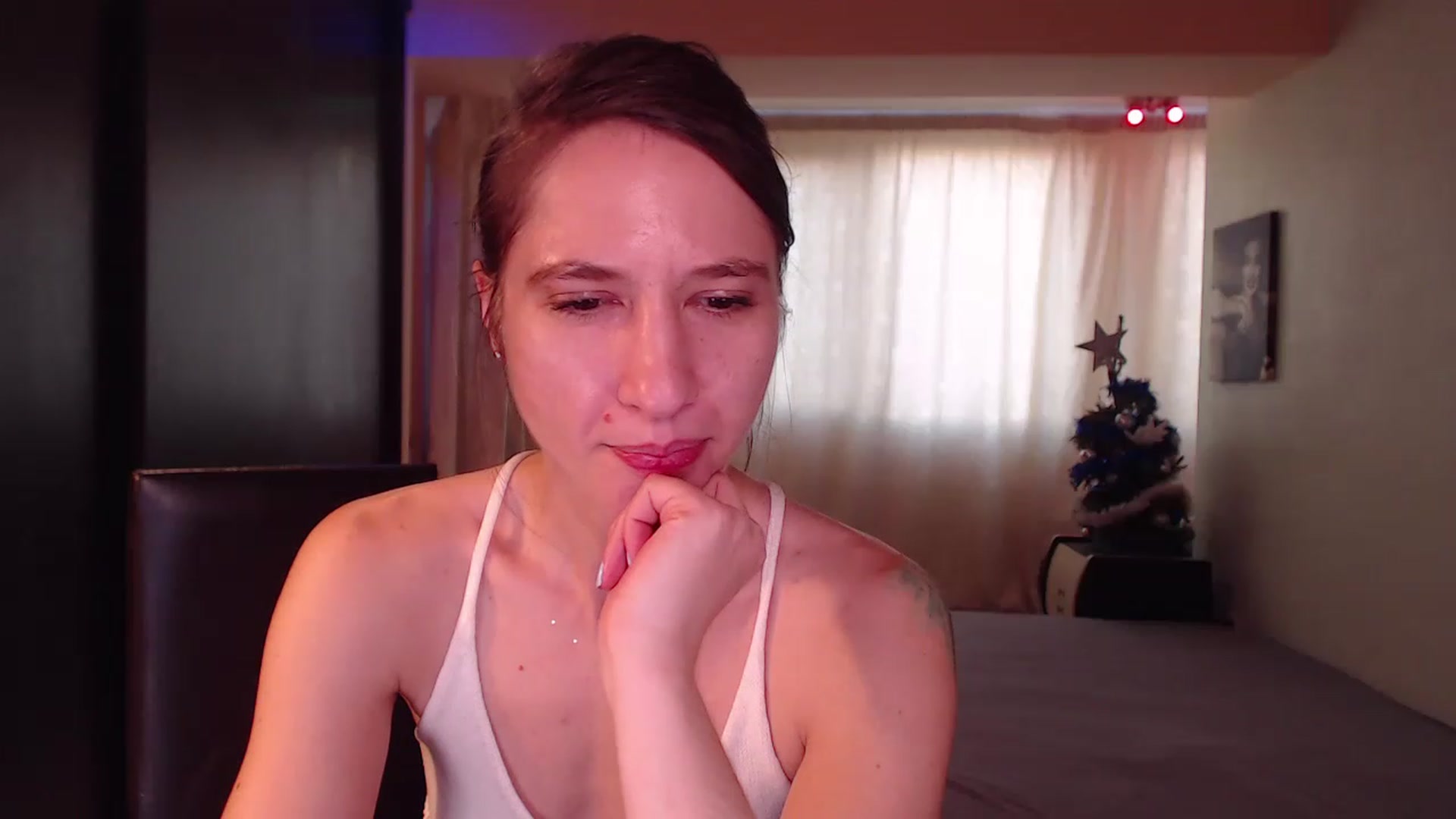 Gallery image thumbnail from IntruderRorry's myfreecams stream on, 12/31/2022, 13:53 image 14 of 20