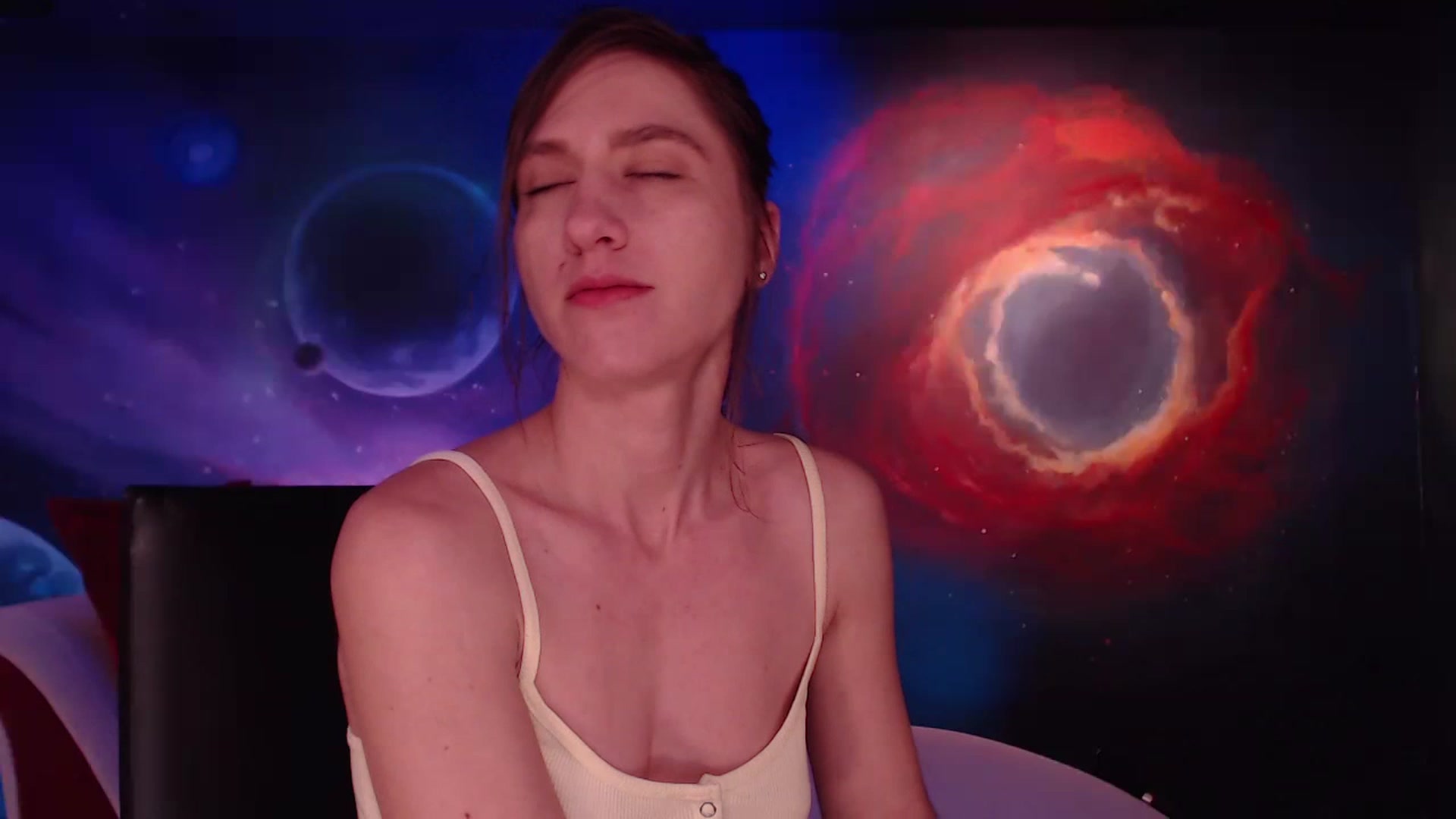 Gallery image thumbnail from IntruderRorry's myfreecams stream on, 03/18/2023, 10:08 image 16 of 20