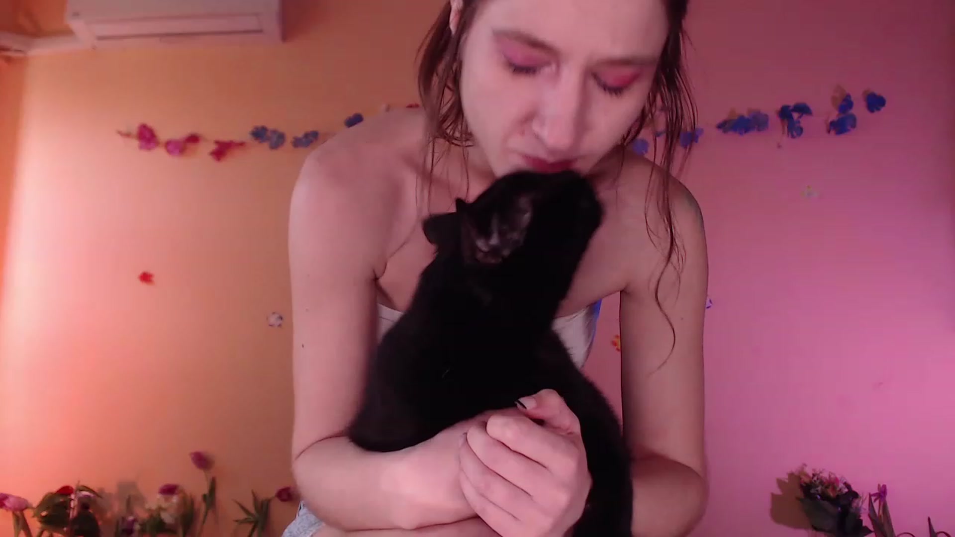 Gallery image thumbnail from IntruderRorry's myfreecams stream on, 03/27/2023, 09:10 image 19 of 20