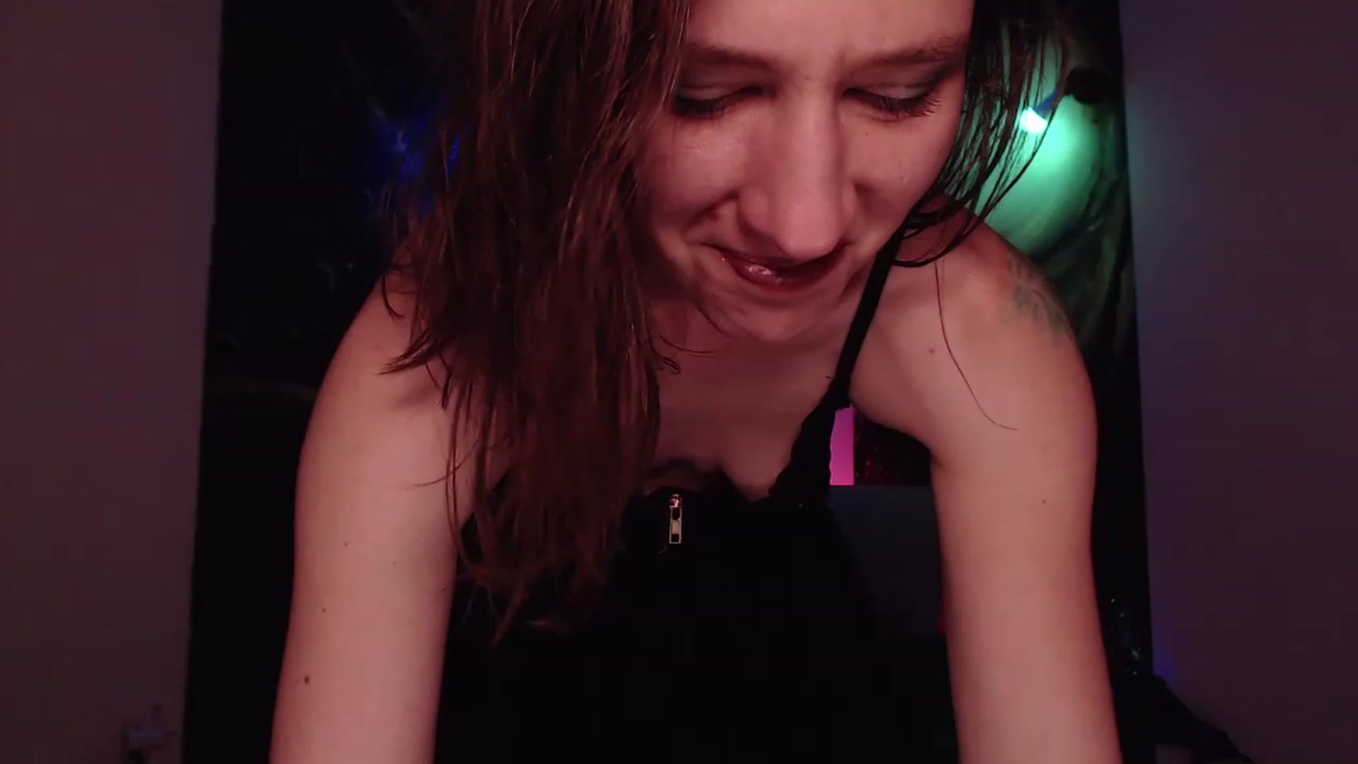 Gallery image thumbnail from IntruderRorry's myfreecams stream on, 05/01/2023, 10:56 image 20 of 20