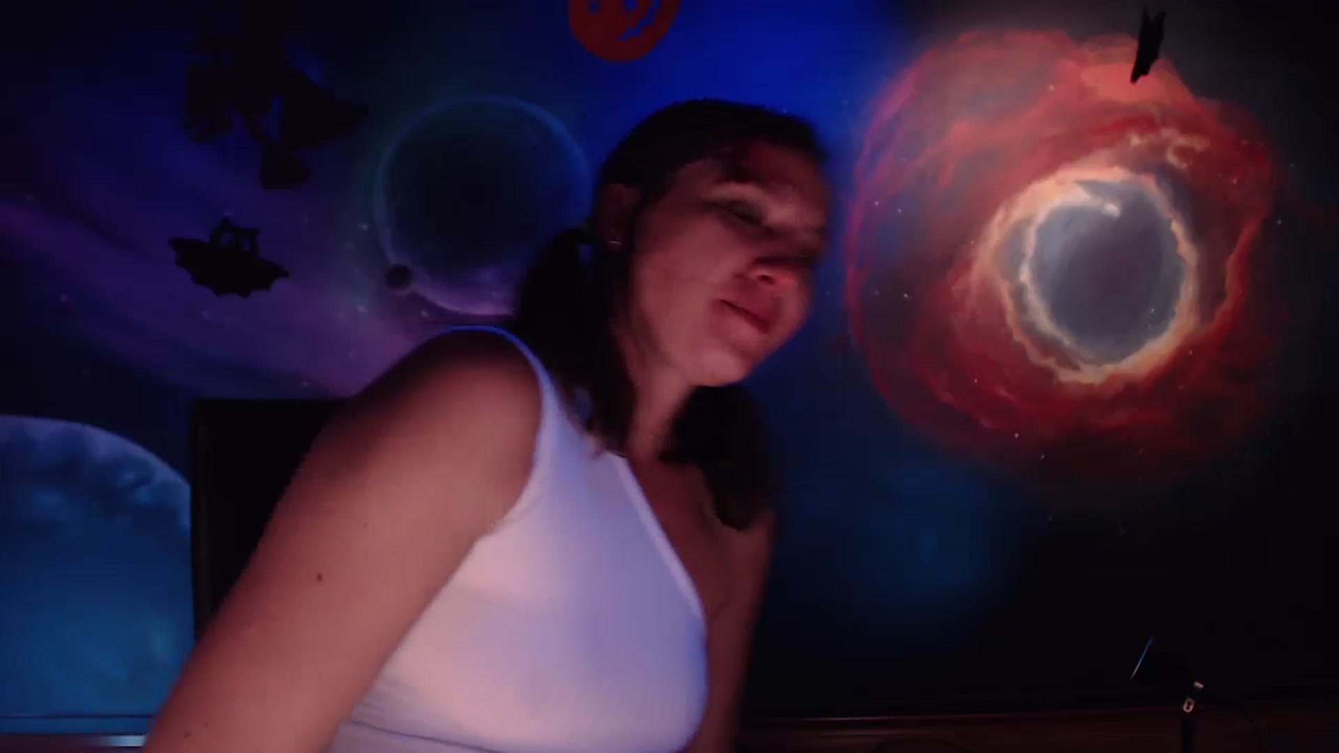 Gallery image thumbnail from IntruderRorry's myfreecams stream on, 10/31/2023, 09:19 image 19 of 20