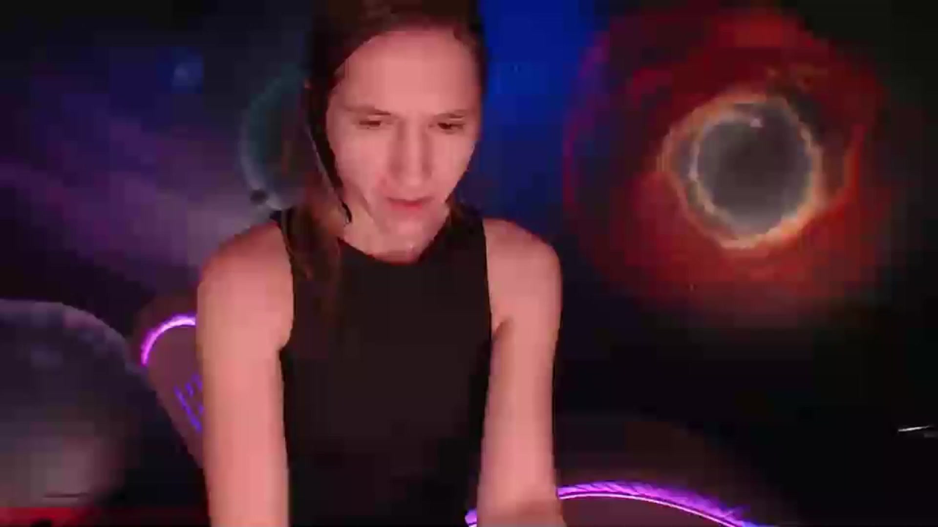 Gallery image thumbnail from IntruderRorry's myfreecams stream on, 10/01/2024, 06:07 image 17 of 20