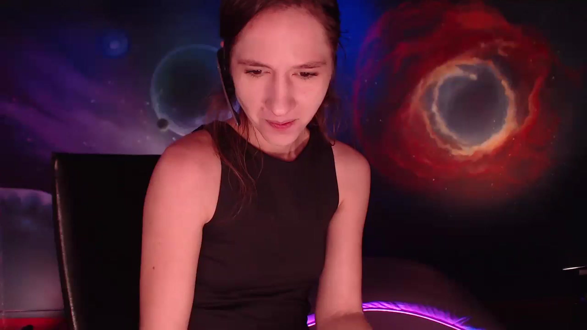 Gallery image thumbnail from IntruderRorry's myfreecams stream on, 10/01/2024, 11:32 image 1 of 20