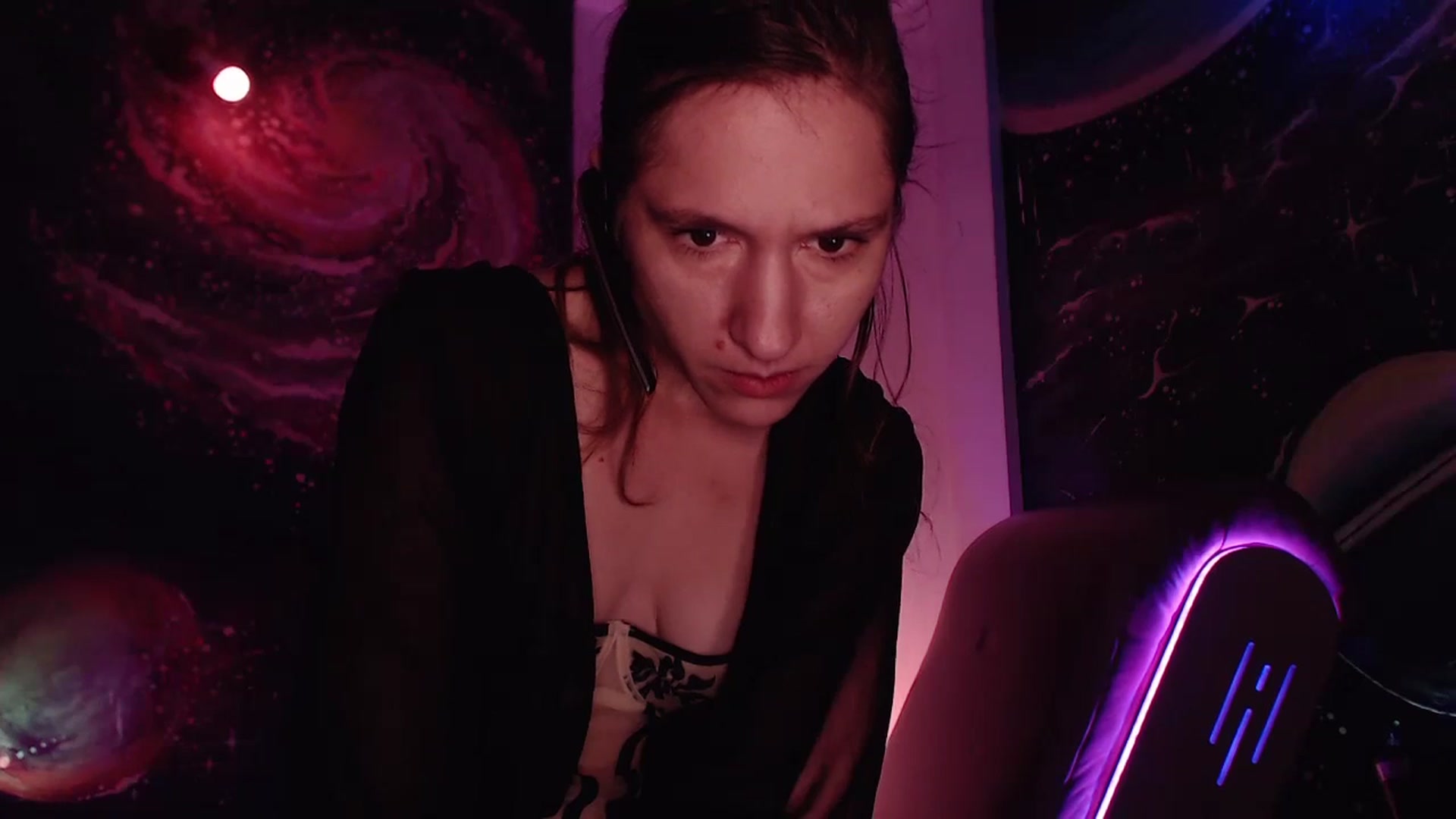 Gallery image thumbnail from IntruderRorry's myfreecams stream on, 10/14/2024, 07:22 image 8 of 20