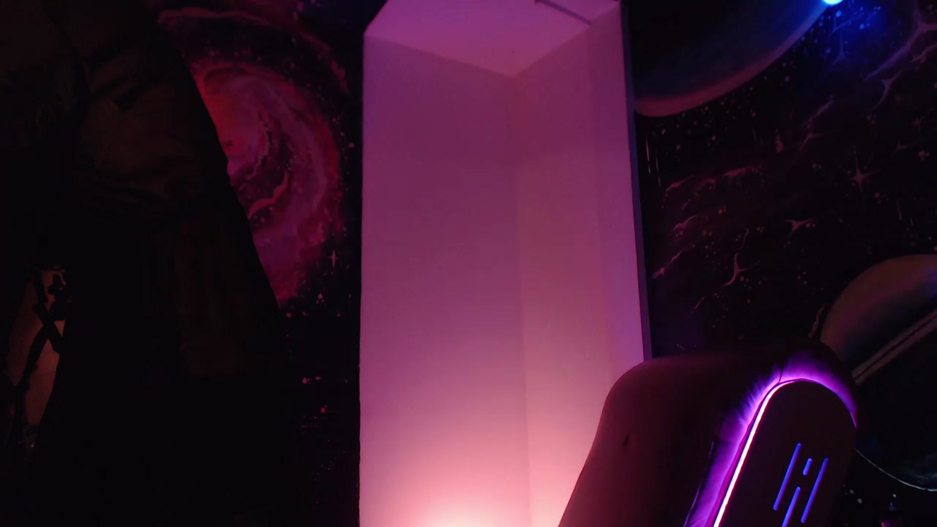 Gallery image thumbnail from IntruderRorry's myfreecams stream on, 10/14/2024, 09:58 image 20 of 20