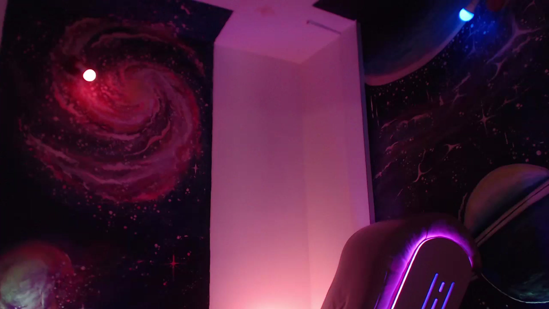 Gallery image thumbnail from IntruderRorry's myfreecams stream on, 10/20/2024, 10:36 image 13 of 20