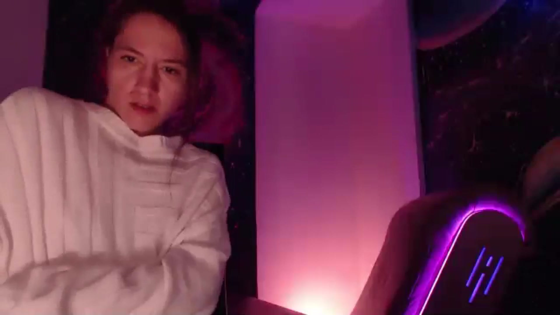 Gallery image thumbnail from IntruderRorry's myfreecams stream on, 10/25/2024, 06:36 image 8 of 20
