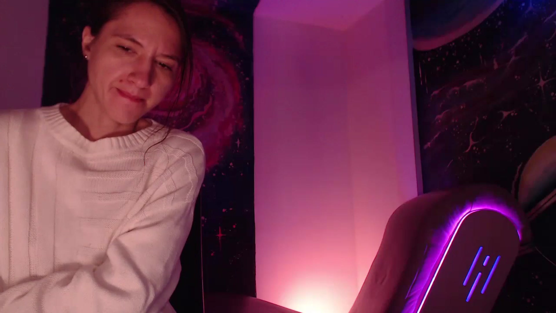 Gallery image thumbnail from IntruderRorry's myfreecams stream on, 10/25/2024, 07:29 image 6 of 20