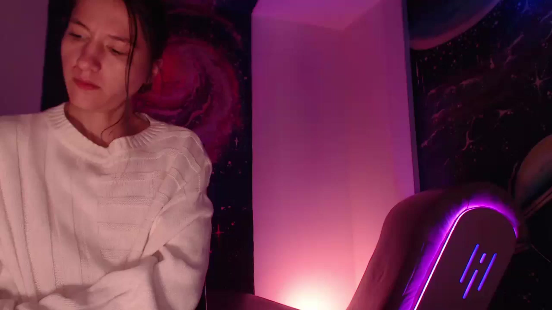 Gallery image thumbnail from IntruderRorry's myfreecams stream on, 10/25/2024, 07:29 image 2 of 20
