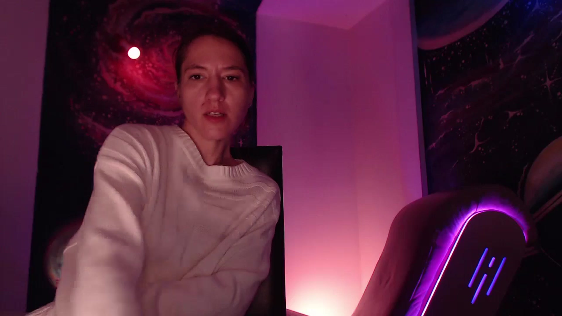 Gallery image thumbnail from IntruderRorry's myfreecams stream on, 10/25/2024, 07:29 image 18 of 20