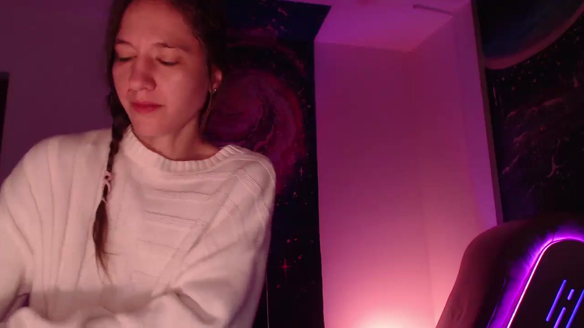 Gallery image thumbnail from IntruderRorry's myfreecams stream on, 10/26/2024, 07:17 image 9 of 20