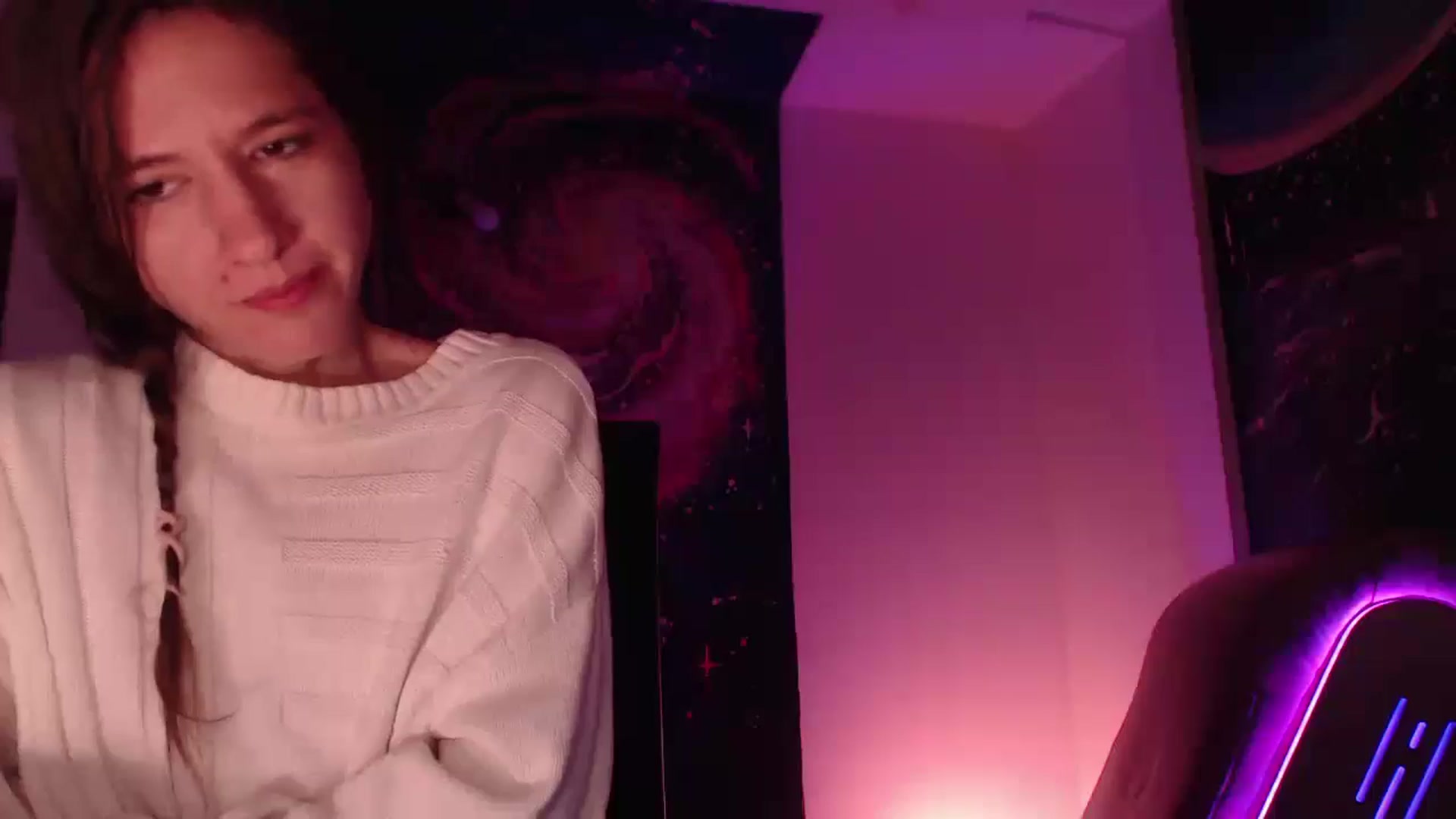 Gallery image thumbnail from IntruderRorry's myfreecams stream on, 10/26/2024, 07:17 image 10 of 20