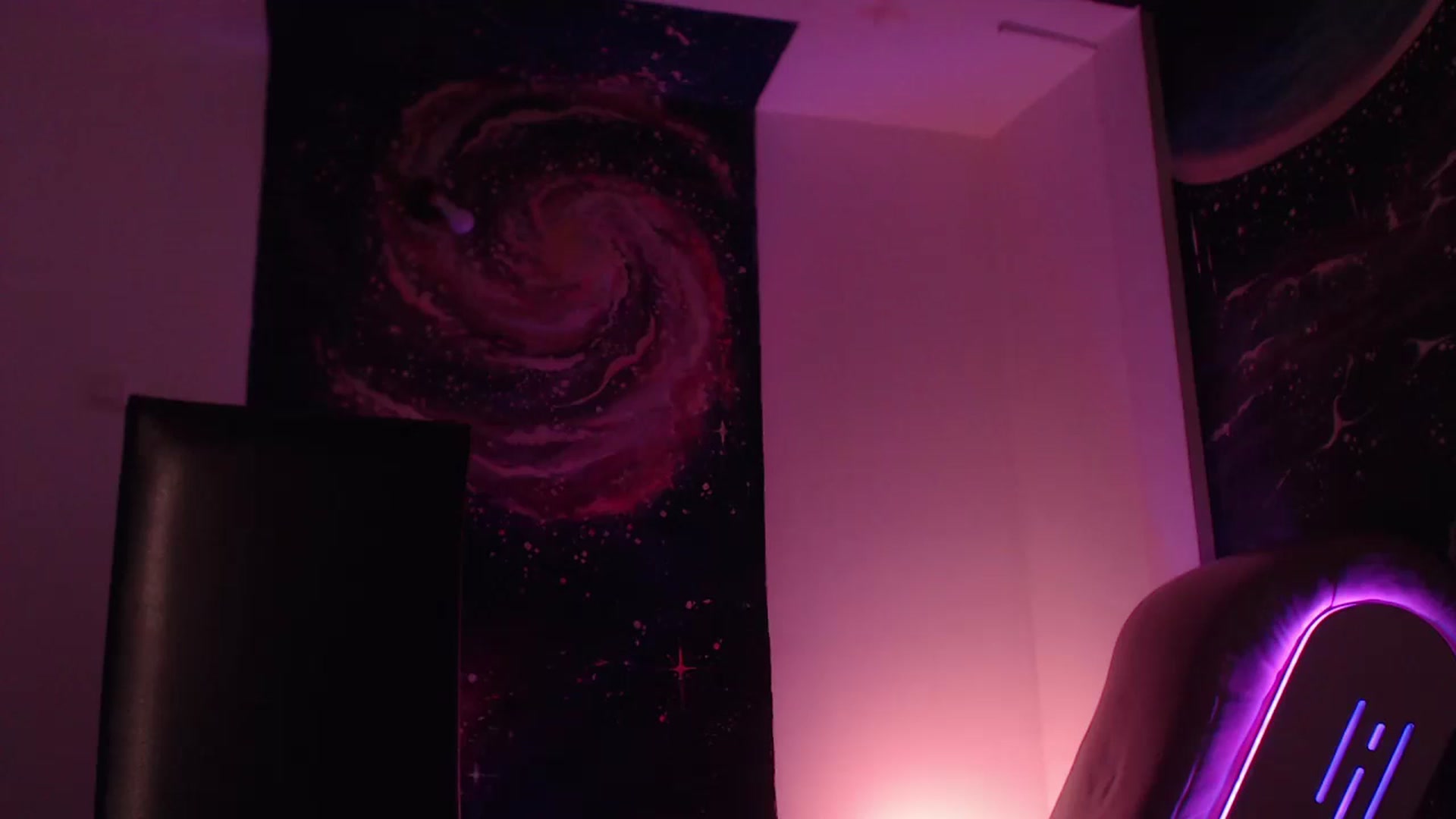 Gallery image thumbnail from IntruderRorry's myfreecams stream on, 10/26/2024, 07:17 image 16 of 20