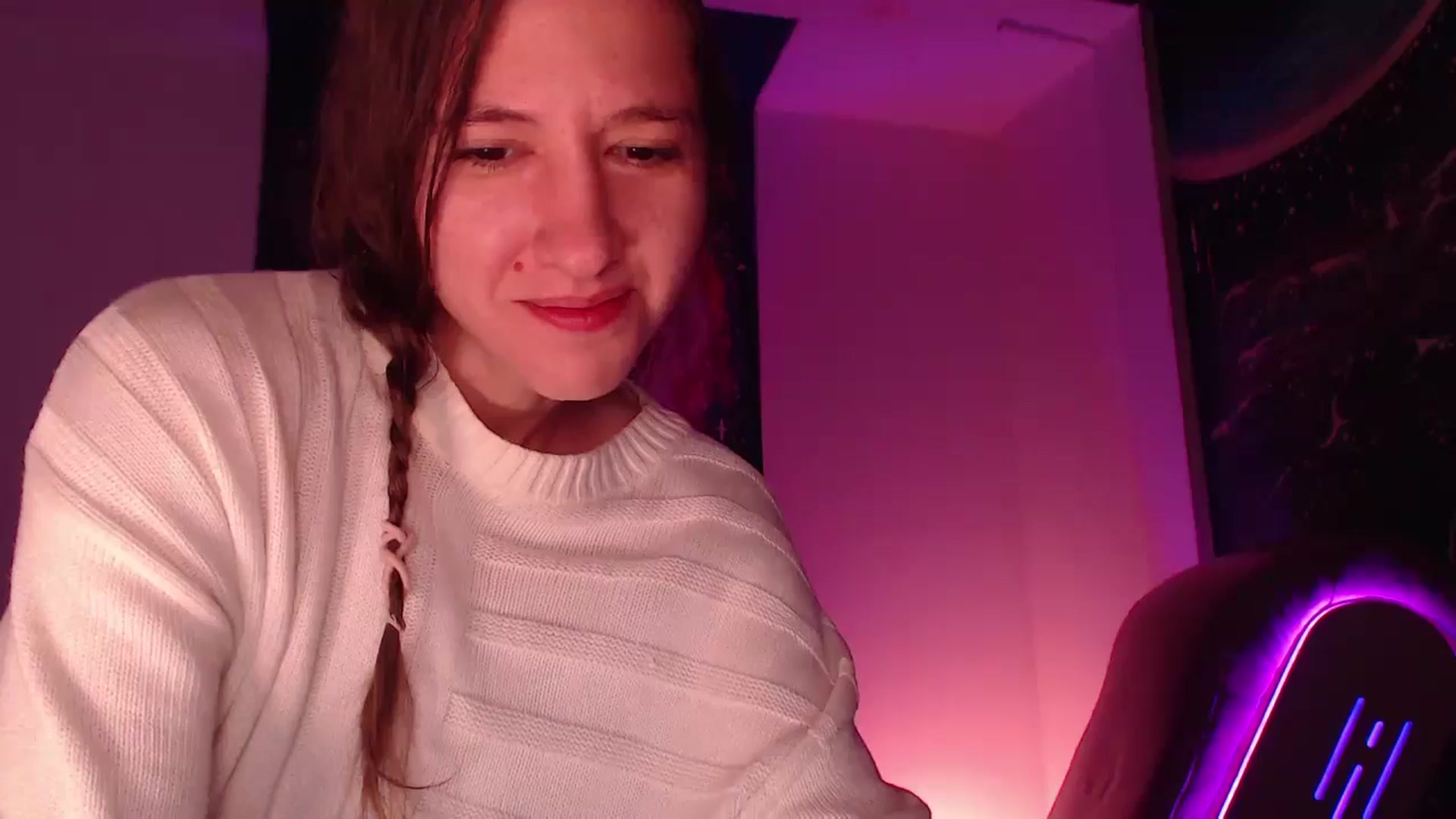 Gallery image thumbnail from IntruderRorry's myfreecams stream on, 10/26/2024, 07:17 image 13 of 20
