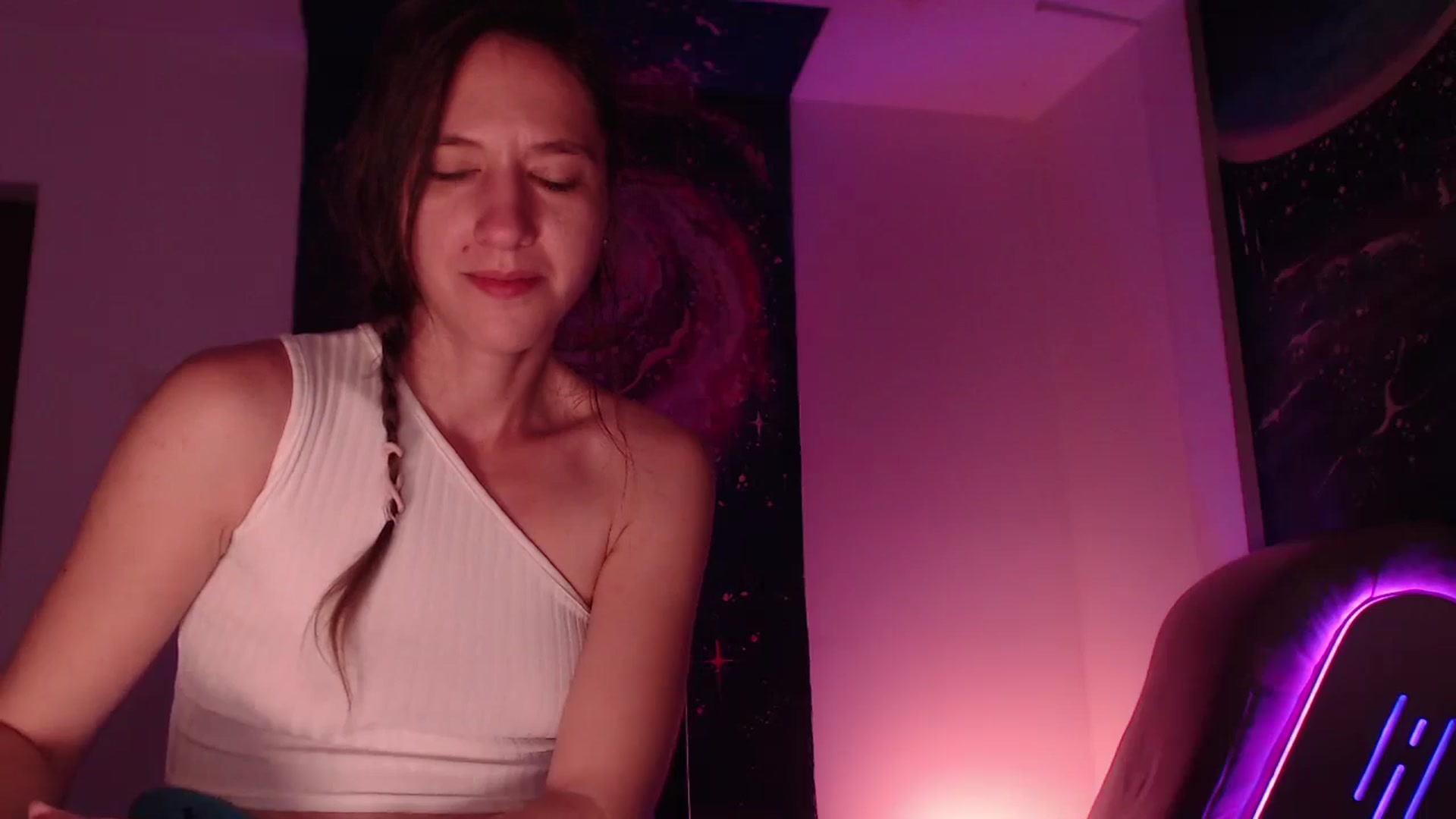Gallery image thumbnail from IntruderRorry's myfreecams stream on, 10/26/2024, 10:36 image 6 of 20