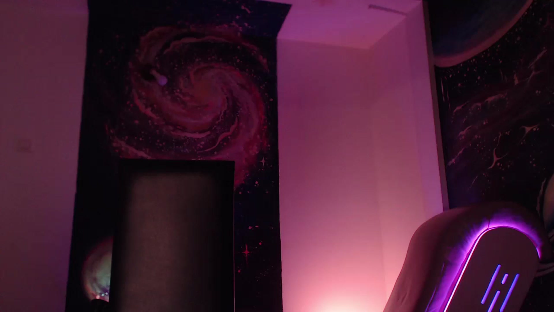 Gallery image thumbnail from IntruderRorry's myfreecams stream on, 10/26/2024, 10:36 image 13 of 20