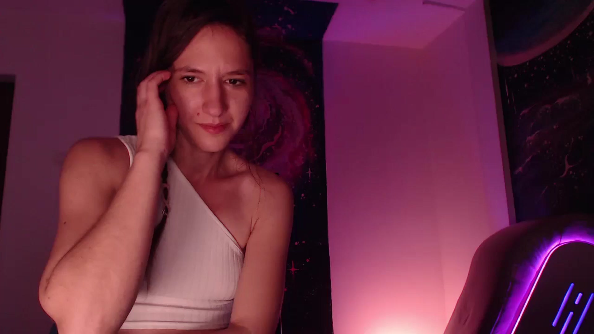 Gallery image thumbnail from IntruderRorry's myfreecams stream on, 10/26/2024, 10:36 image 1 of 20