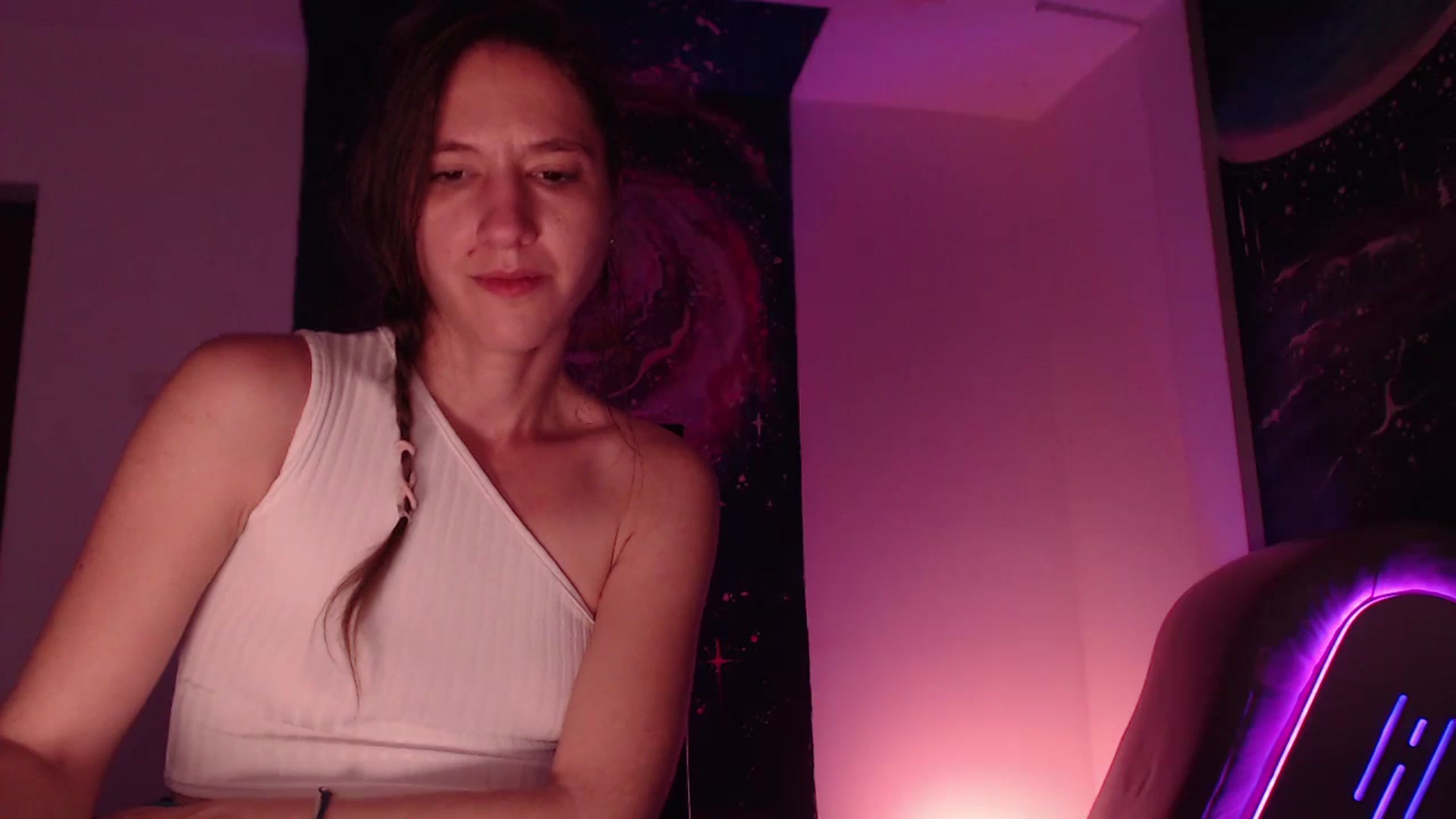 Gallery image thumbnail from IntruderRorry's myfreecams stream on, 10/26/2024, 10:36 image 8 of 20