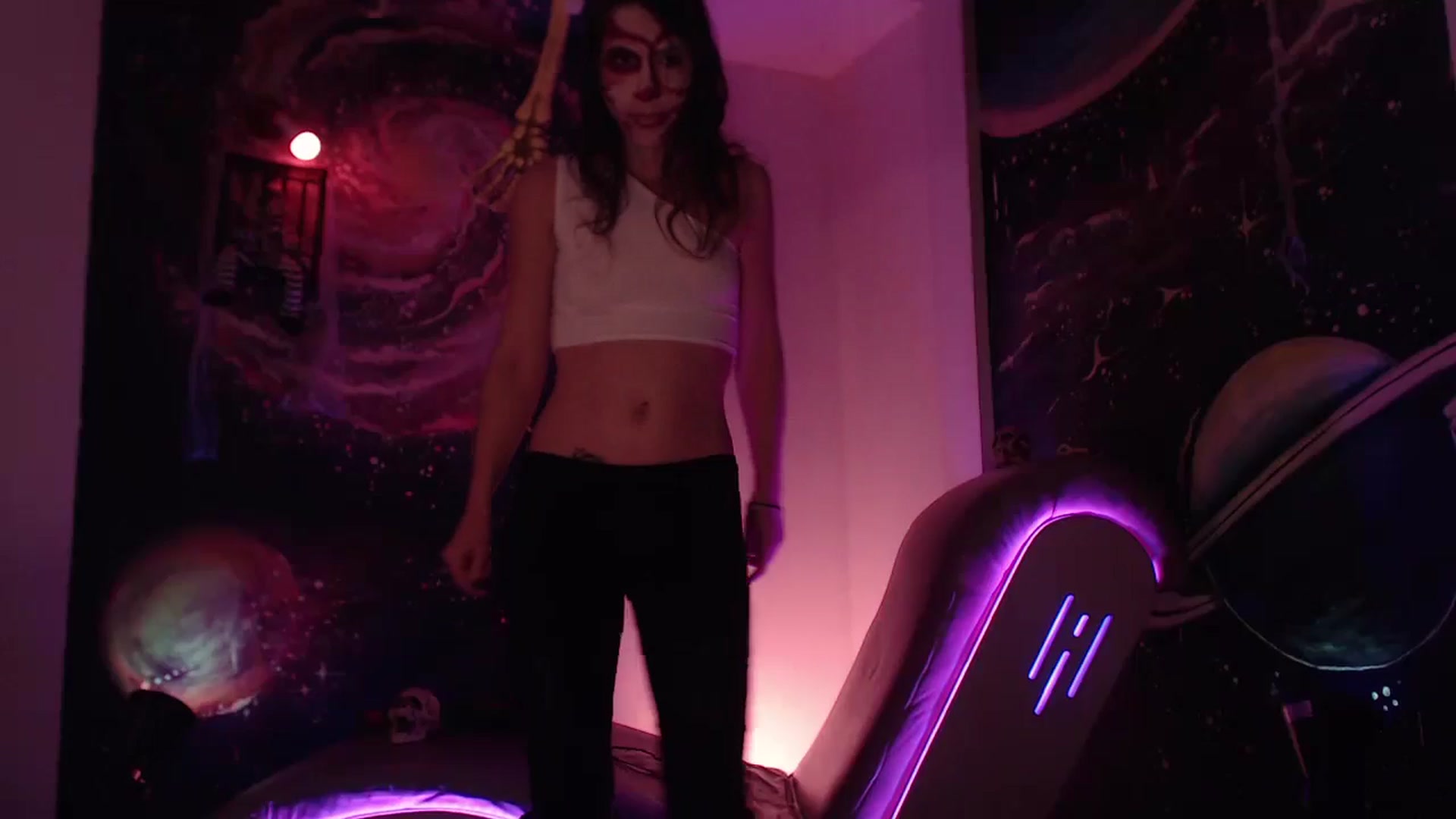 Gallery image thumbnail from IntruderRorry's myfreecams stream on, 10/27/2024, 08:42 image 5 of 20