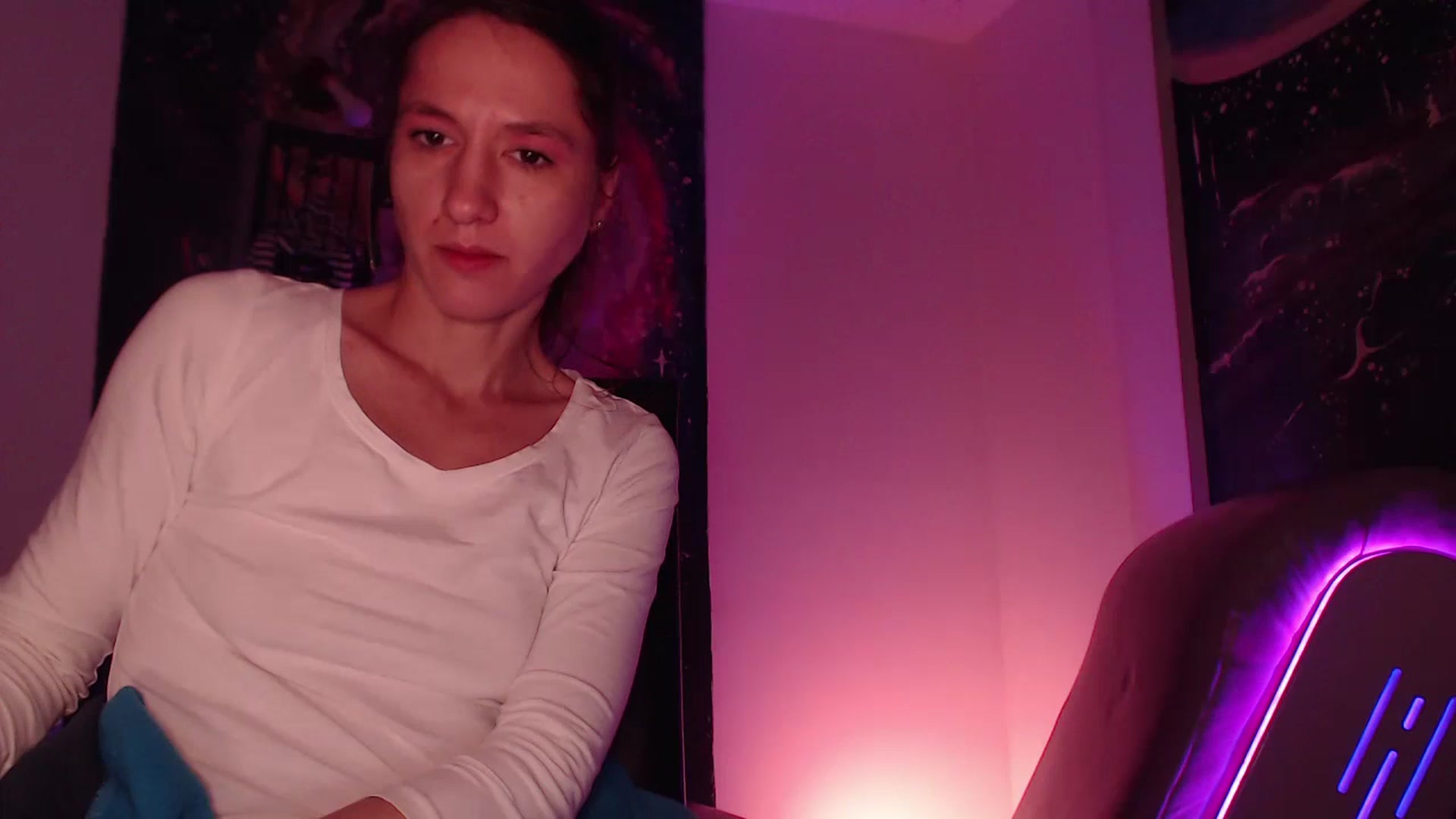 Gallery image thumbnail from IntruderRorry's myfreecams stream on, 10/28/2024, 08:08 image 2 of 20