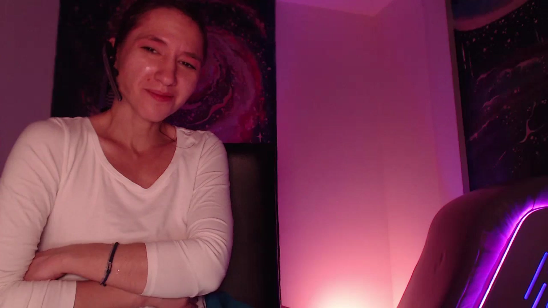 Gallery image thumbnail from IntruderRorry's myfreecams stream on, 10/28/2024, 08:08 image 12 of 20