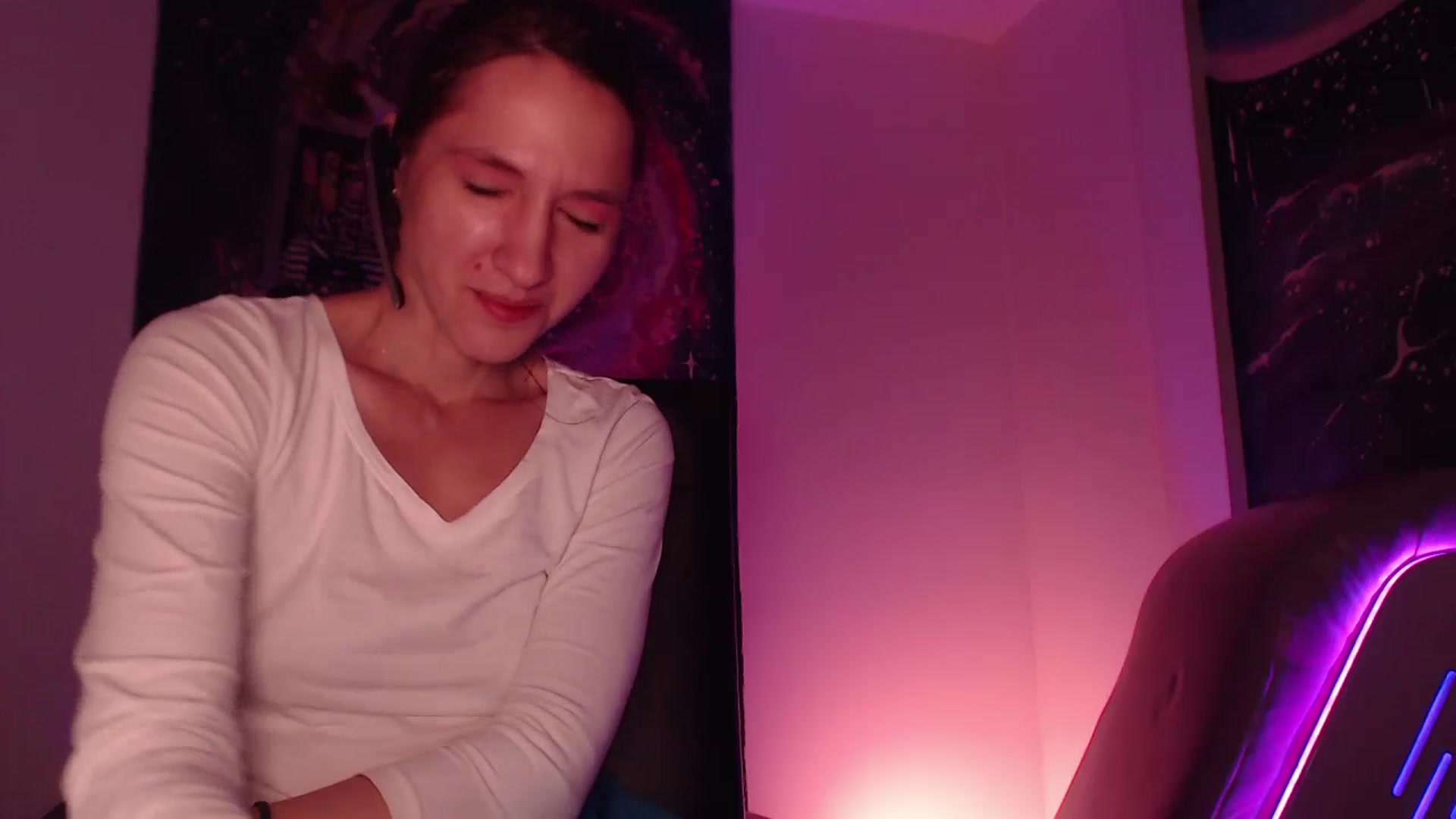 Gallery image thumbnail from IntruderRorry's myfreecams stream on, 10/28/2024, 08:08 image 16 of 20