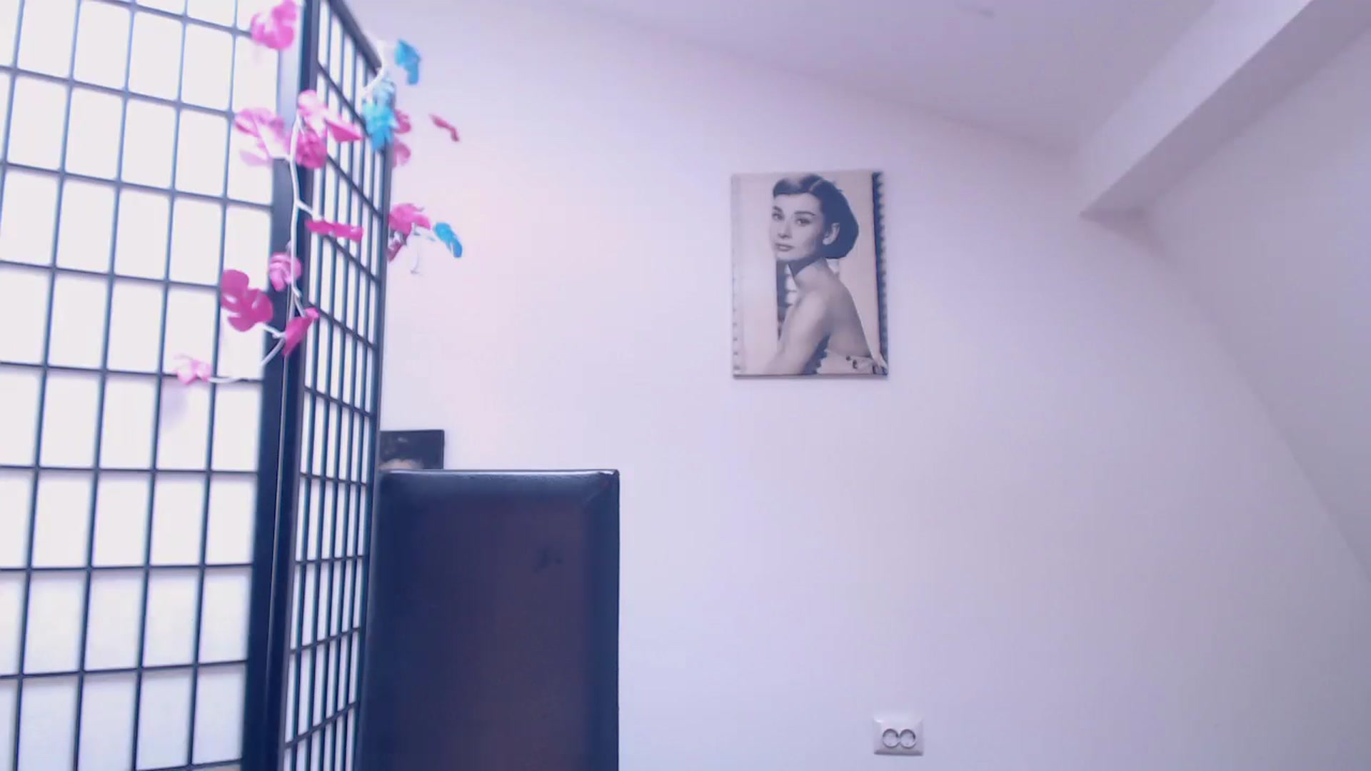 Gallery image thumbnail from IntruderRorry's myfreecams stream on, 03/24/2025, 12:41 image 12 of 20