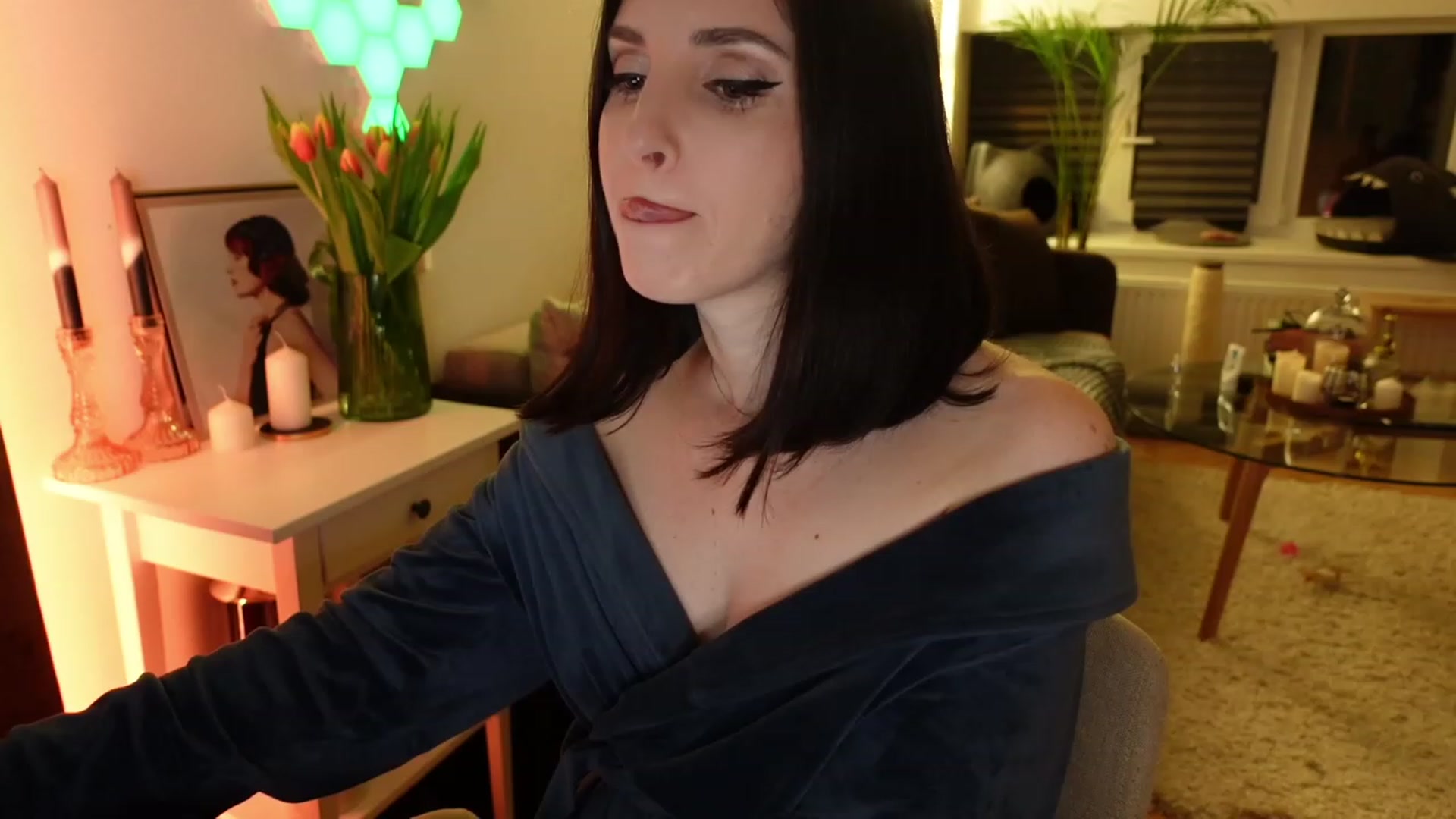 Gallery image thumbnail from Invisible_'s myfreecams stream on, 03/06/2024, 01:29 image 7 of 20