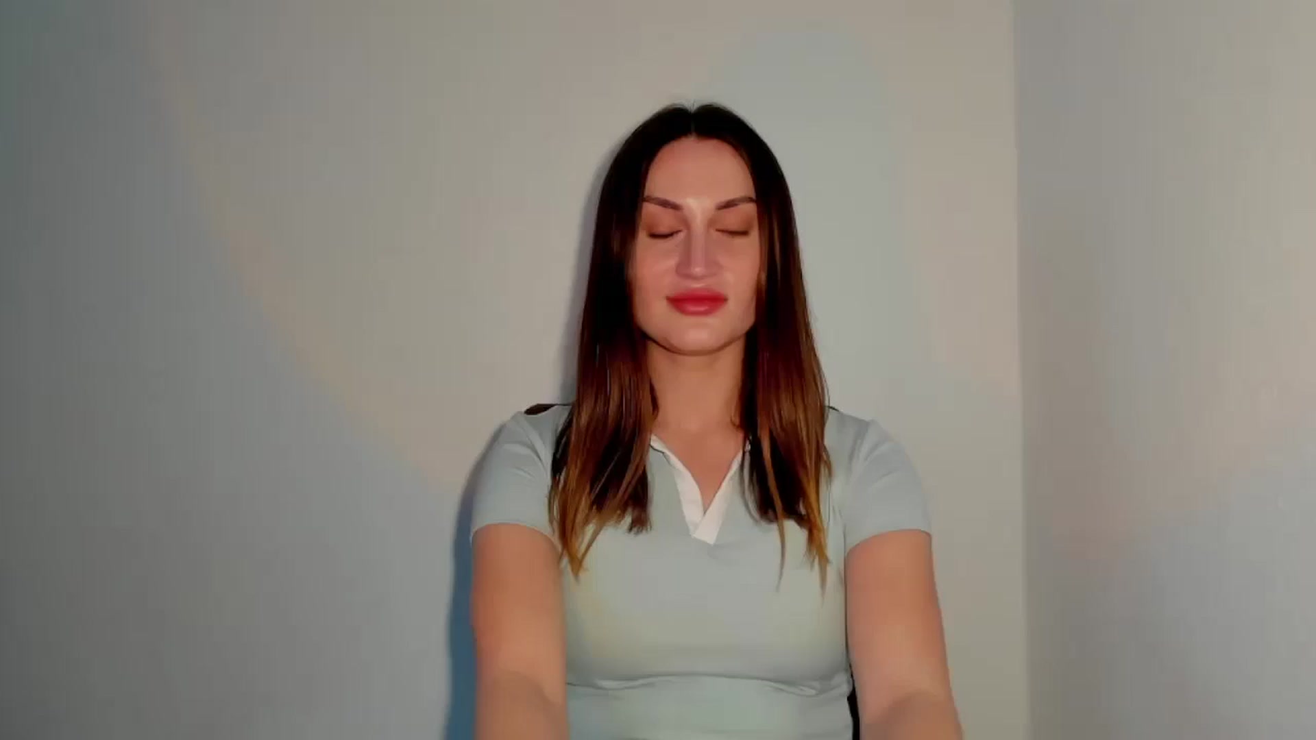 Gallery image thumbnail from IraGreen's myfreecams stream on, 04/16/2025, 14:31 image 5 of 20