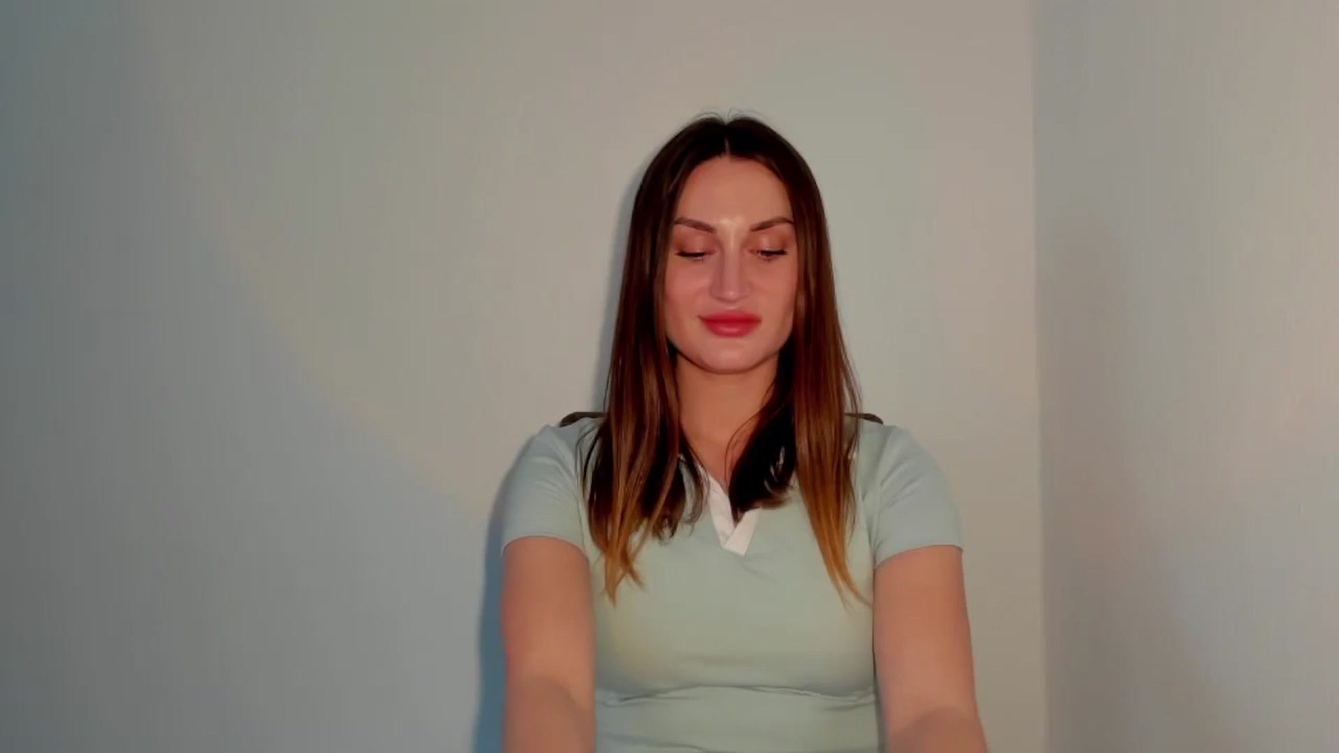Gallery image thumbnail from IraGreen's myfreecams stream on, 04/16/2025, 14:57 image 5 of 20