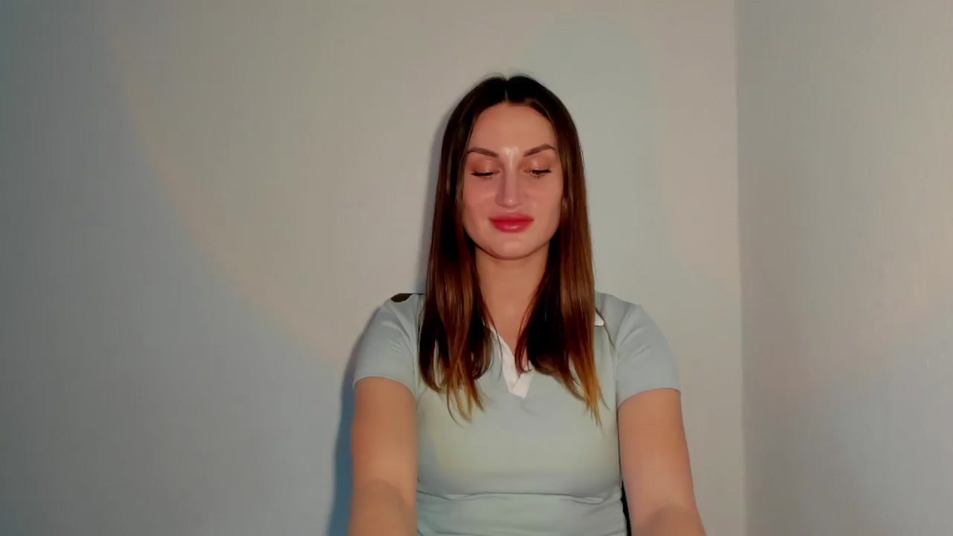 Gallery image thumbnail from IraGreen's myfreecams stream on, 04/16/2025, 16:03 image 6 of 20