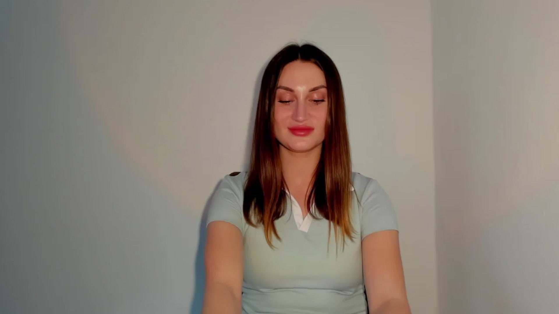 Gallery image thumbnail from IraGreen's myfreecams stream on, 04/16/2025, 16:03 image 4 of 20